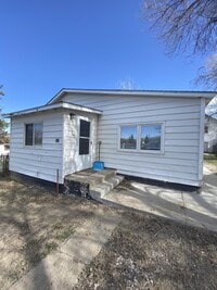 Building Photo - 310 E Spruce St