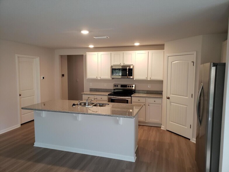Building Photo - 2875 Patriot Ridge Dr