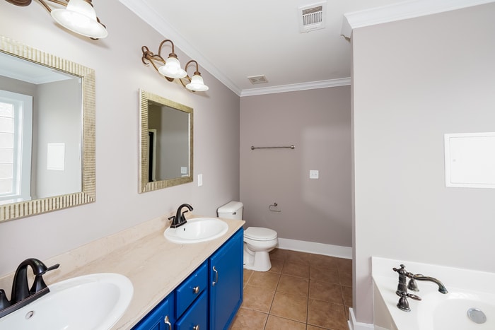 Building Photo - 5439 Camellia Ln