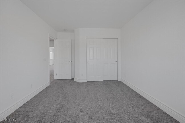 Building Photo - 155 Water Hazard Ln