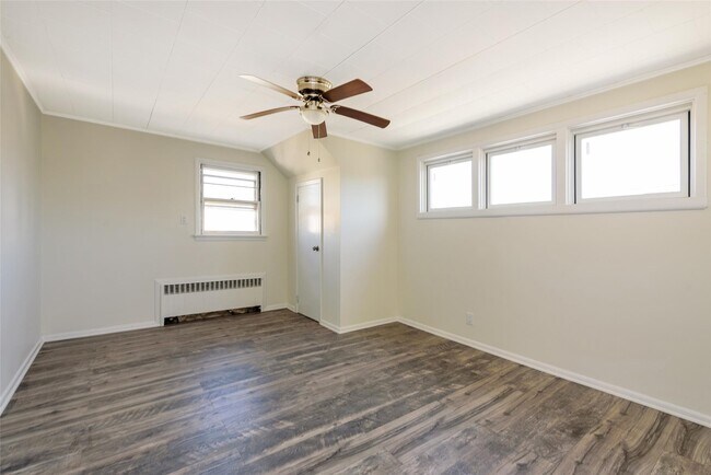 Building Photo - 101 Troy Ave
