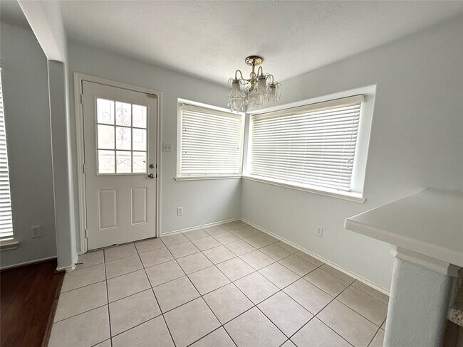 Building Photo - 13830 Fort Nelson Dr