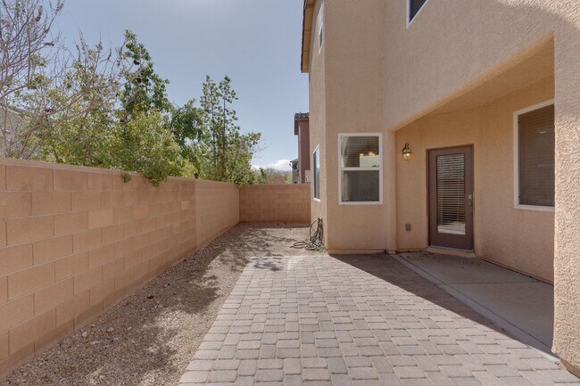 Building Photo - SINGLE HOME 3 BEDROOM 2 BATH