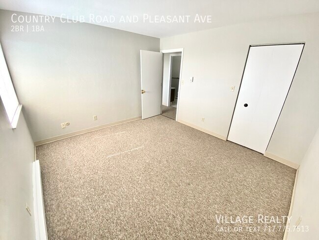 Building Photo - 609 Country Club Rd