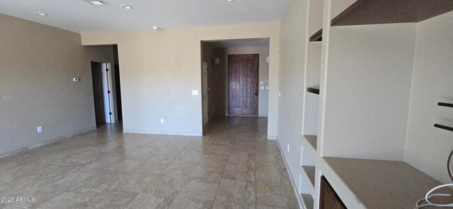 Building Photo - 839 W Hermosa Dr