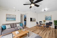 Building Photo - 1705 Crossing Pl