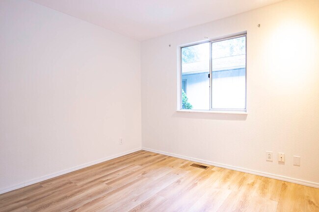Building Photo - 21612 SE 271st Pl