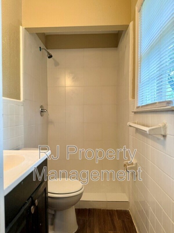 Building Photo - 3458 Sophia St