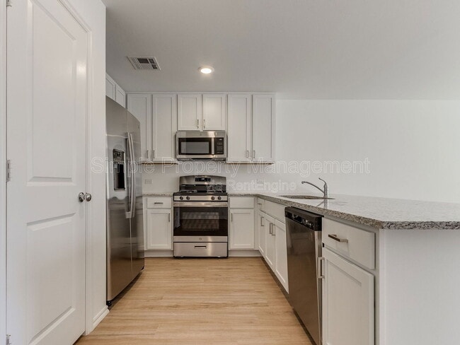 Building Photo - 1824 Wolford Wy