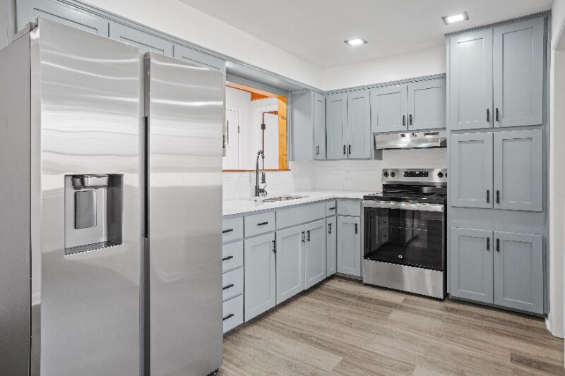 Building Photo - 513 Manor Dr