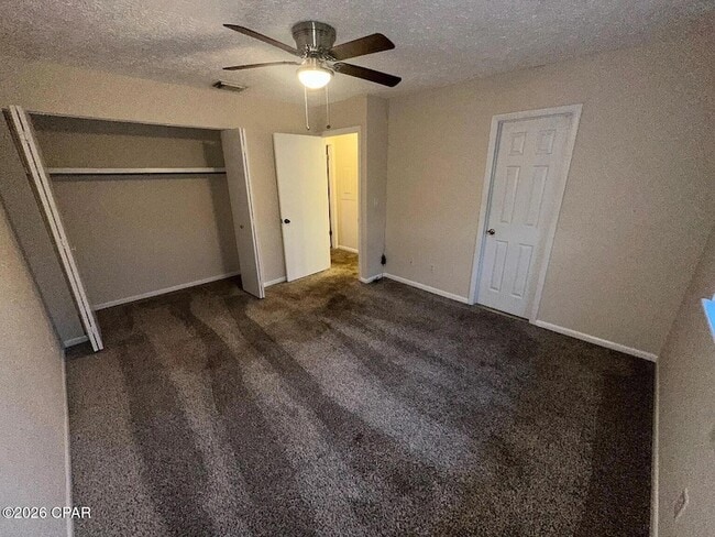 Building Photo - 3910 Venetian Cir