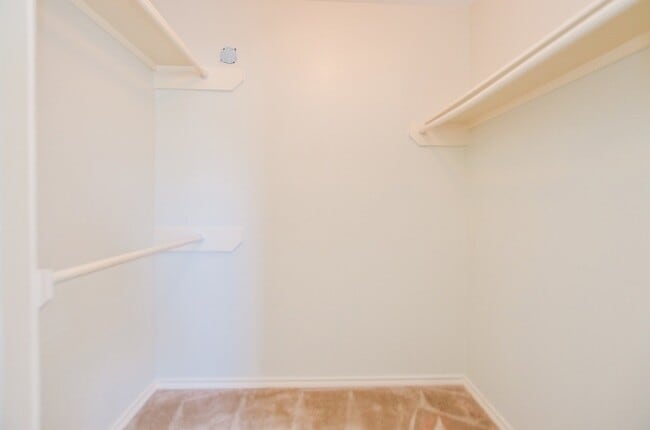 Building Photo - 21210 Woodland Green Dr