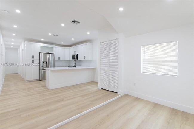 Building Photo - 10265 SW 173rd Terrace