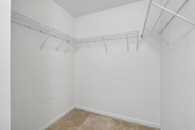 Building Photo - Charming and move-in ready 3-bedroom, 2.5-bath home