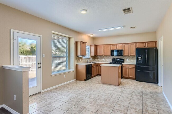 Building Photo - 4125 Pebble Ridge Cove