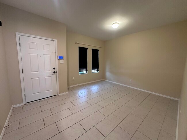 Building Photo - 5519 Shorthorn Dr