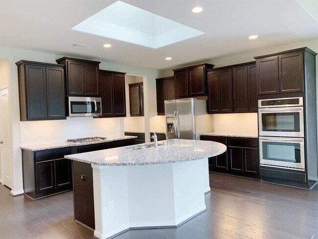 Building Photo - 29026 Endeavor River Rd