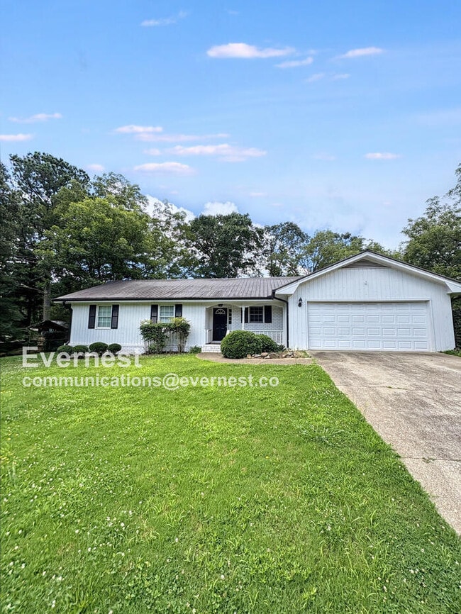 Building Photo - 549 Greenview Ave SE