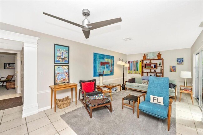 Building Photo - 3905 Glen Oaks Manor Dr