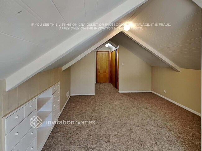 Building Photo - 2423 Wesley Ave