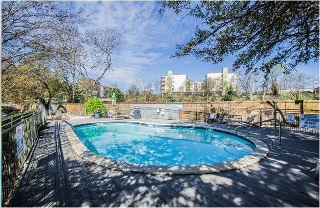 Building Photo - 3204 Manchaca Rd