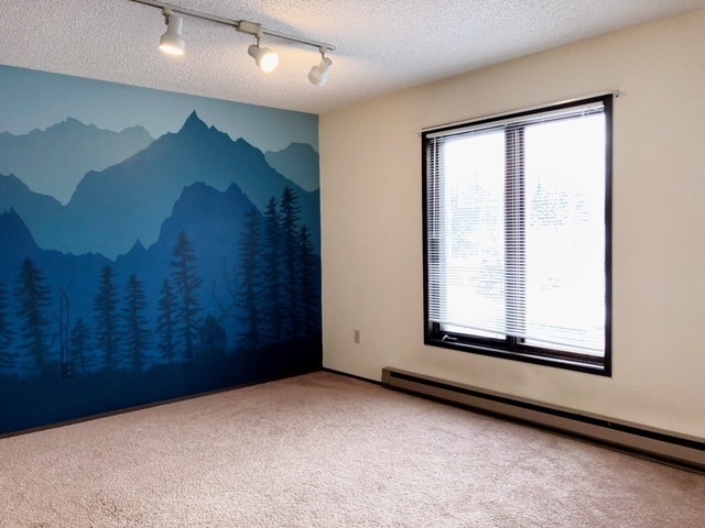 Building Photo - COMING SOON Creekside Views! 1 Bedroom Wes...