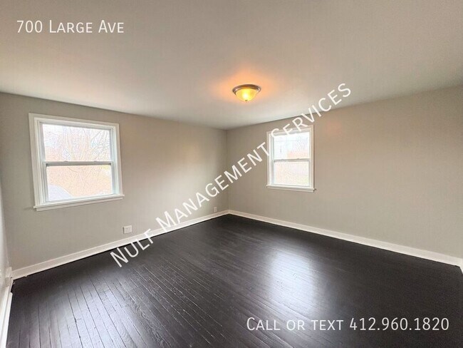 Building Photo - 700 Large Ave