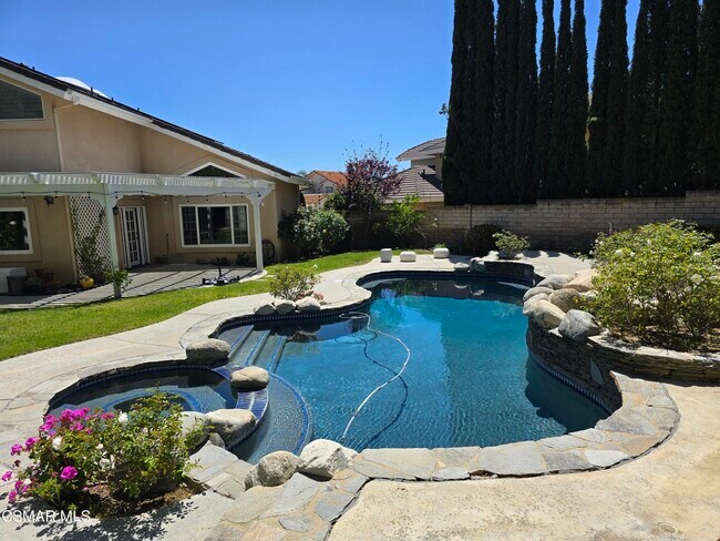 Building Photo - 3017 Klamath Ave