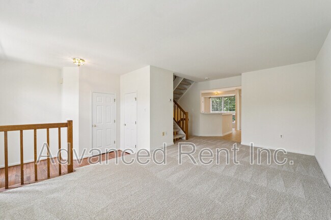 Building Photo - 8942 Quail Run Dr