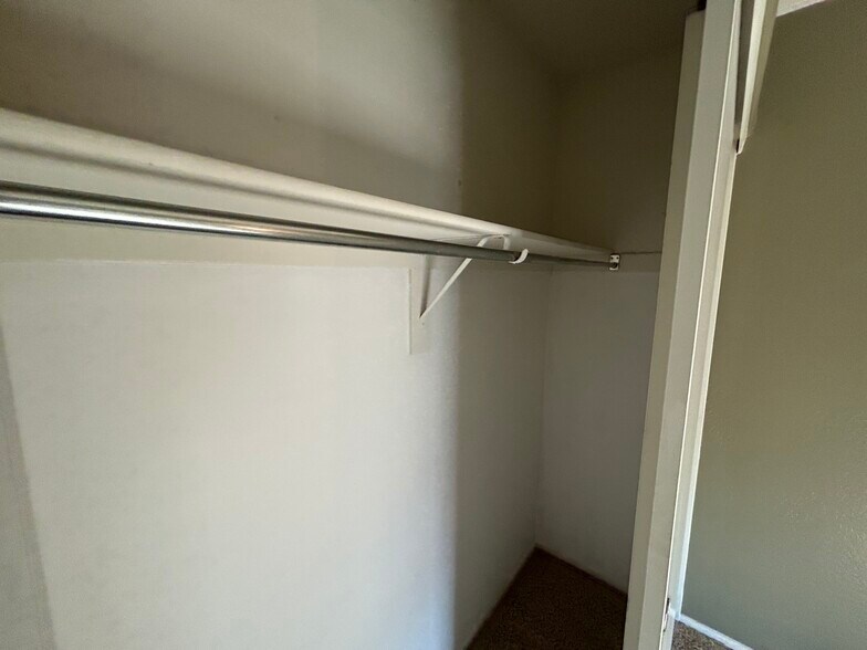 Building Photo - 8111 W Lynwood St