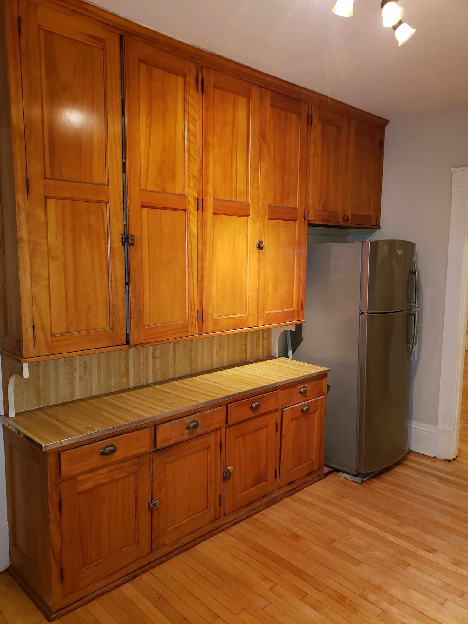 Building Photo - 417 5th Ave SE