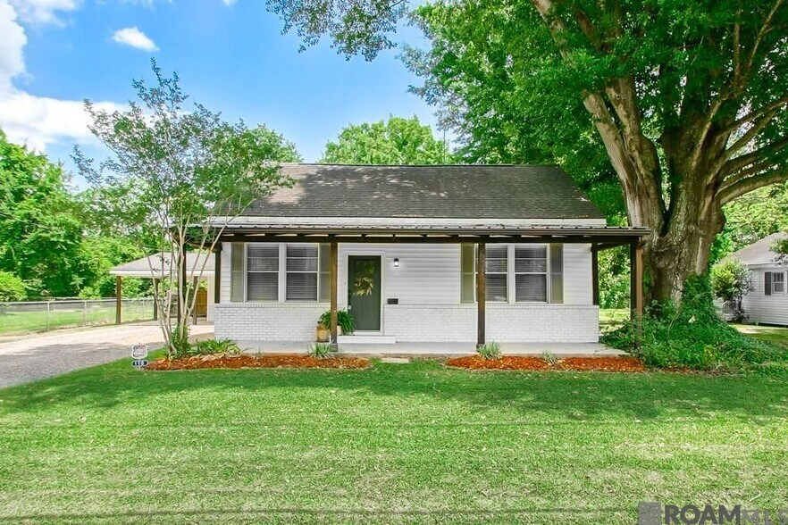 Building Photo - 110 St Jude St