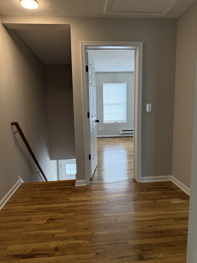 Building Photo - 1014 Bridle Ct