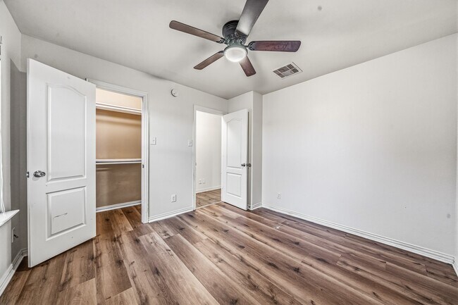 Building Photo - 2403 Summers Glen Ct