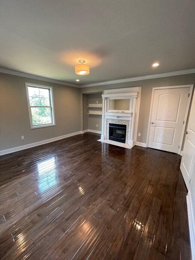 Building Photo - 1515 Chamberlain Ave