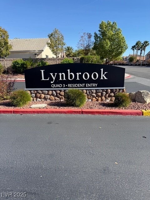 Primary Photo - 4932 Royal Lake Ave