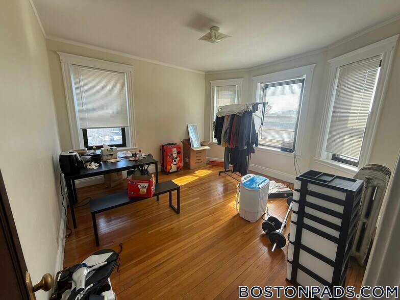 Building Photo - 17-19 Washington St.