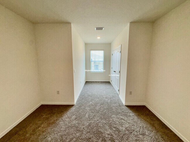 Building Photo - 1393 Isleta Lp