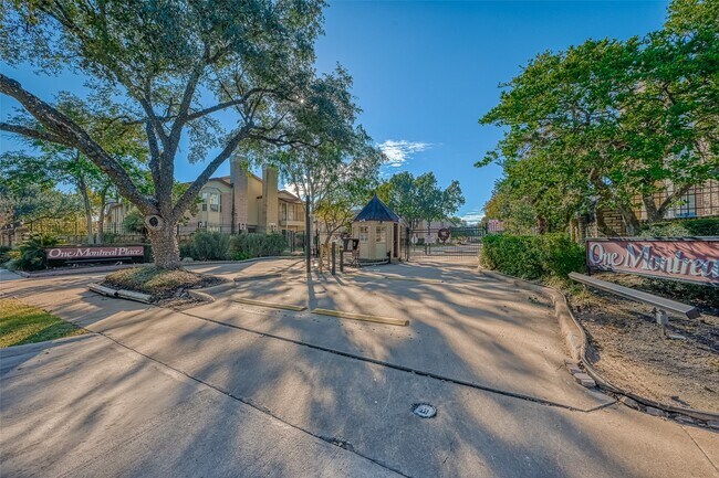 Building Photo - 2120 El Paseo St