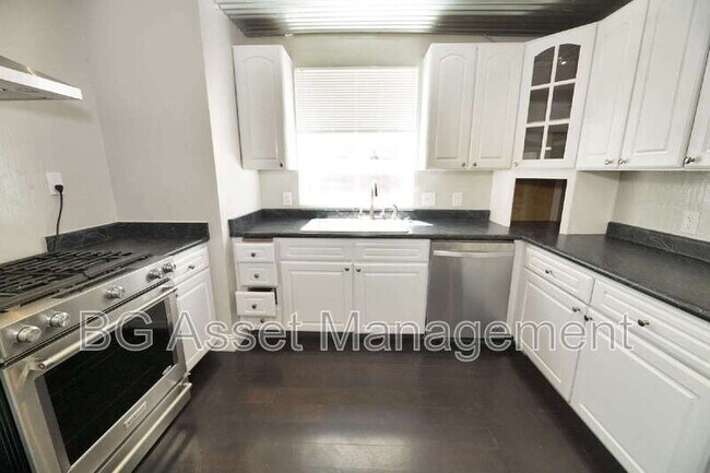 Building Photo - 2359 Prune St