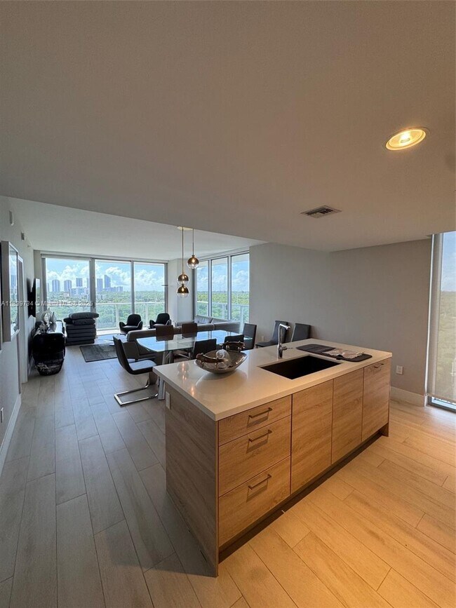 Building Photo - 16385 Biscayne Blvd