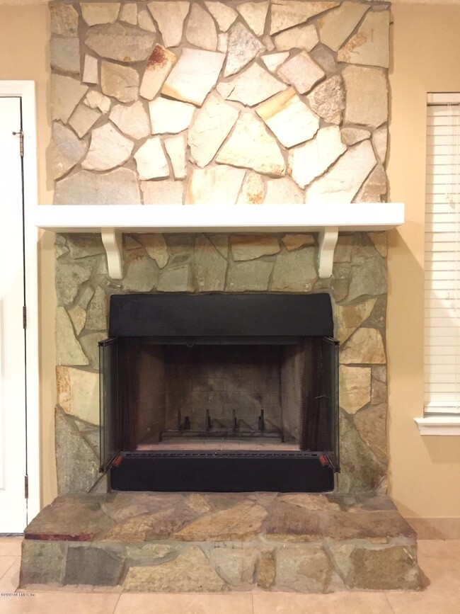 Building Photo - 12390 Casheros Cove Dr S