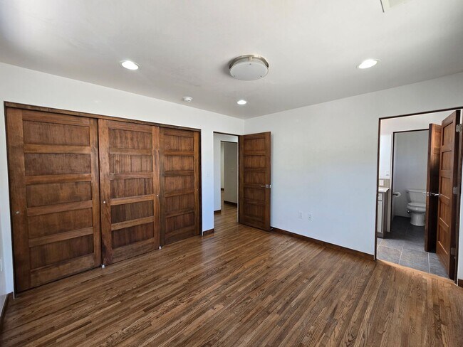 Building Photo - 127 Sereno Dr