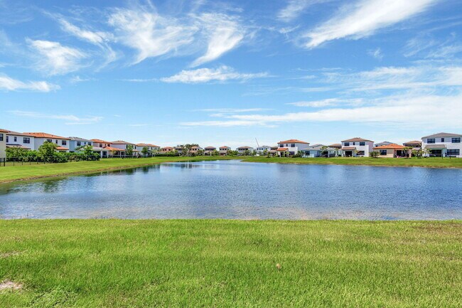 Building Photo - 16608 Cove Rd