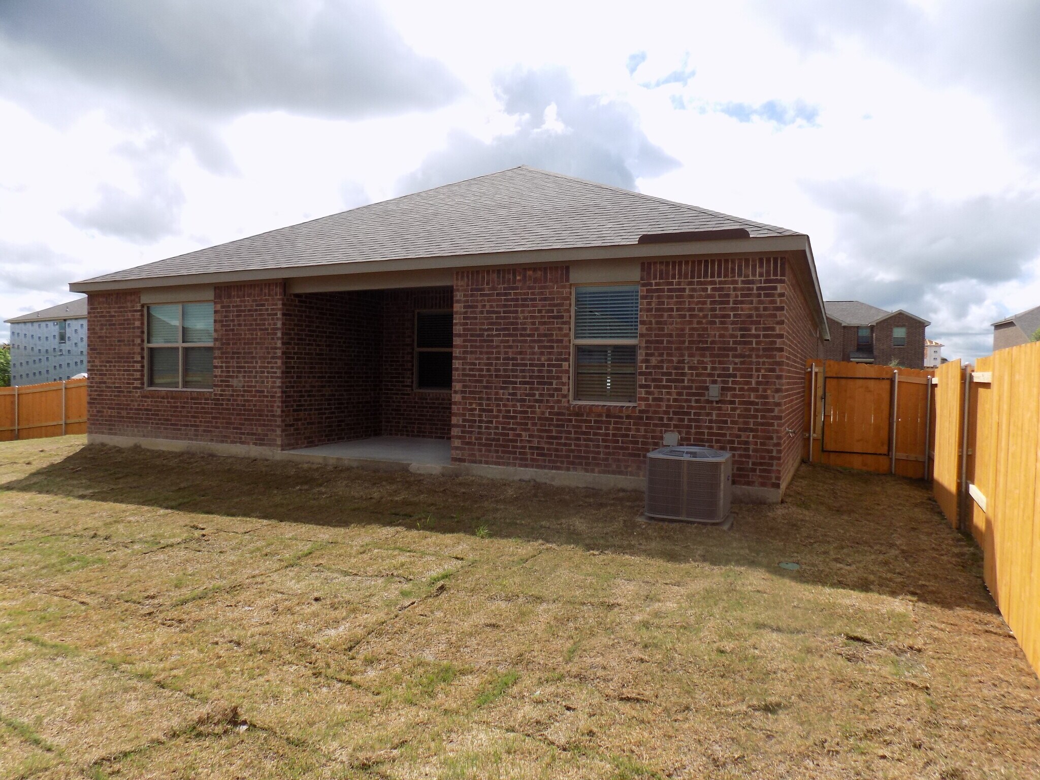 Building Photo - 252 Enchanted Way