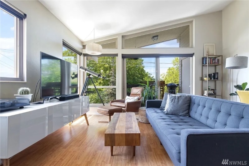 Building Photo - 3607 14th Ave W