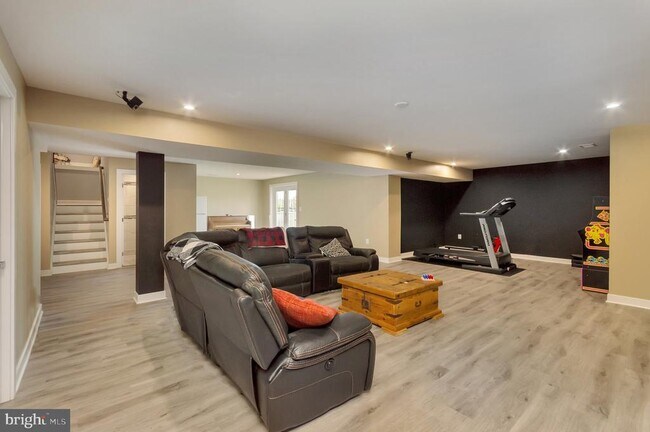 Building Photo - 12712 Norwood Dr