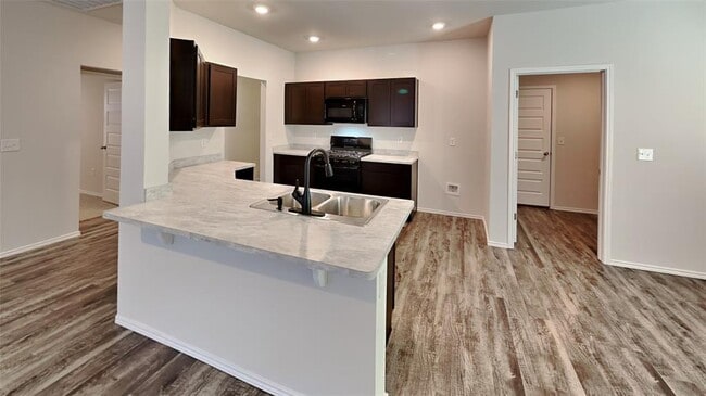 Building Photo - 6141 Bradford Pear Ln