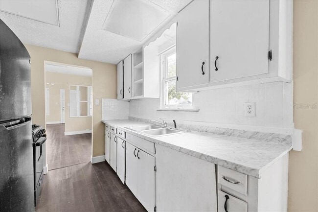 Building Photo - 1703 7th Ave N