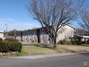 Building Photo - Waters at West Ashley